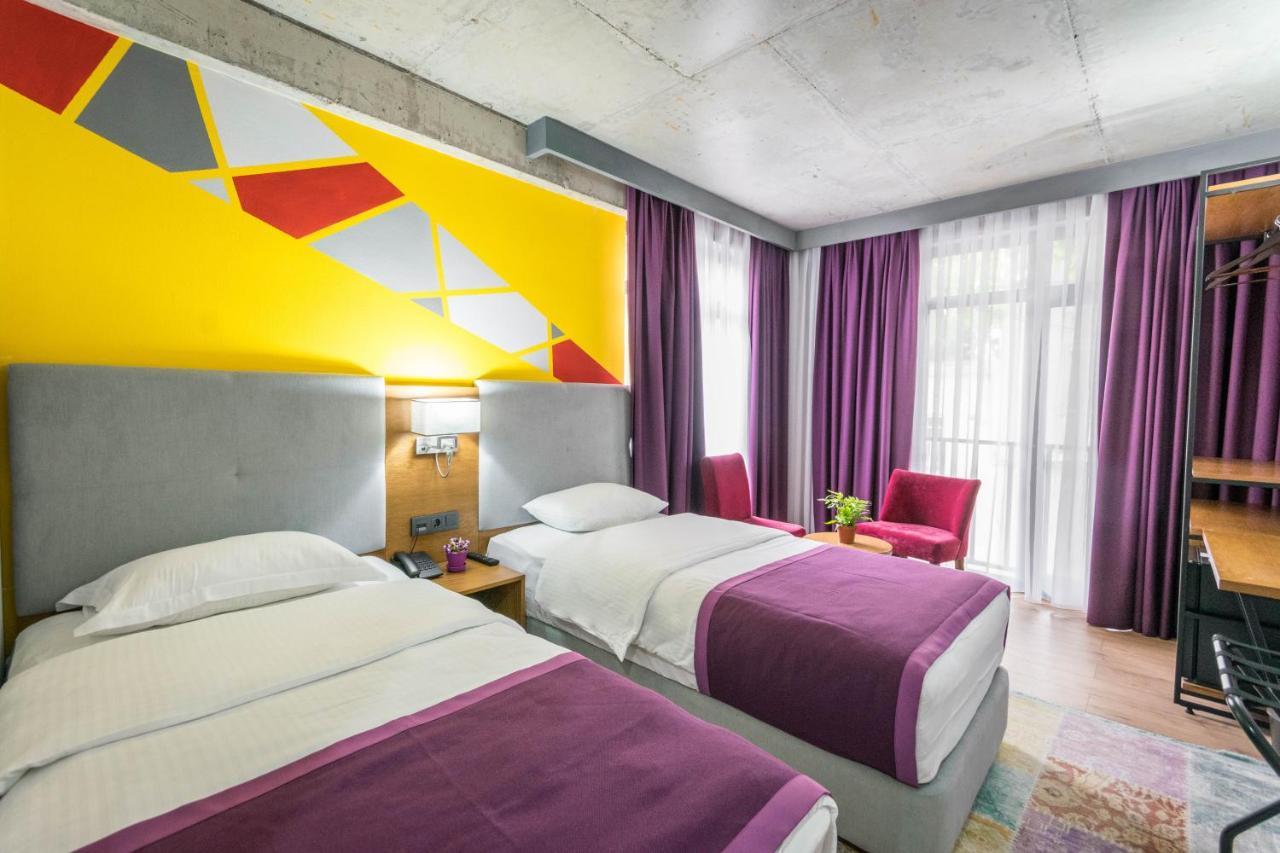 Hotel Adora Tbilisi Esterno foto